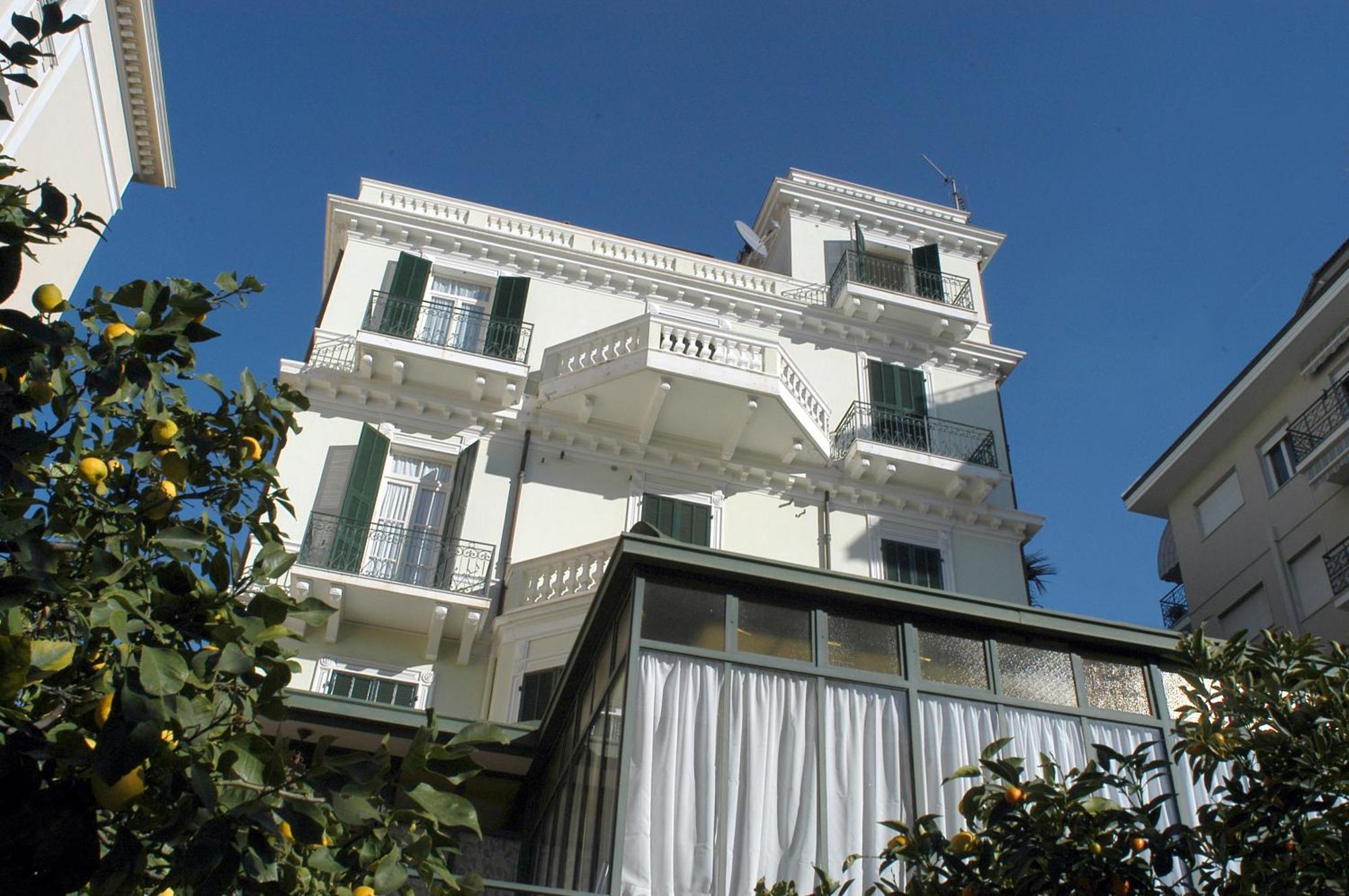 بورديغيرا Villa Virginia المظهر الخارجي الصورة